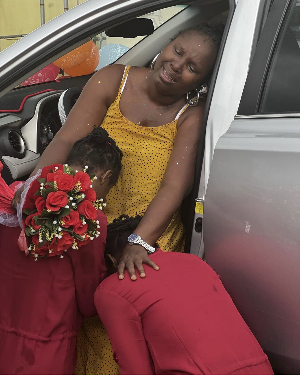 Skit Makers Twinz Love Surprise mom with new car [video]