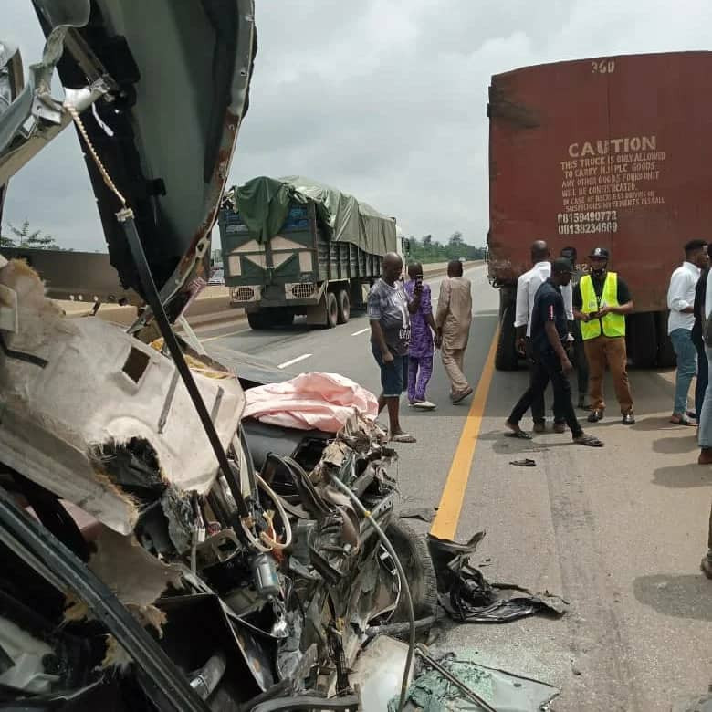 How I survived - Gospel singer Dunsin Oyekan gives testimony after ghastly car accident [video]