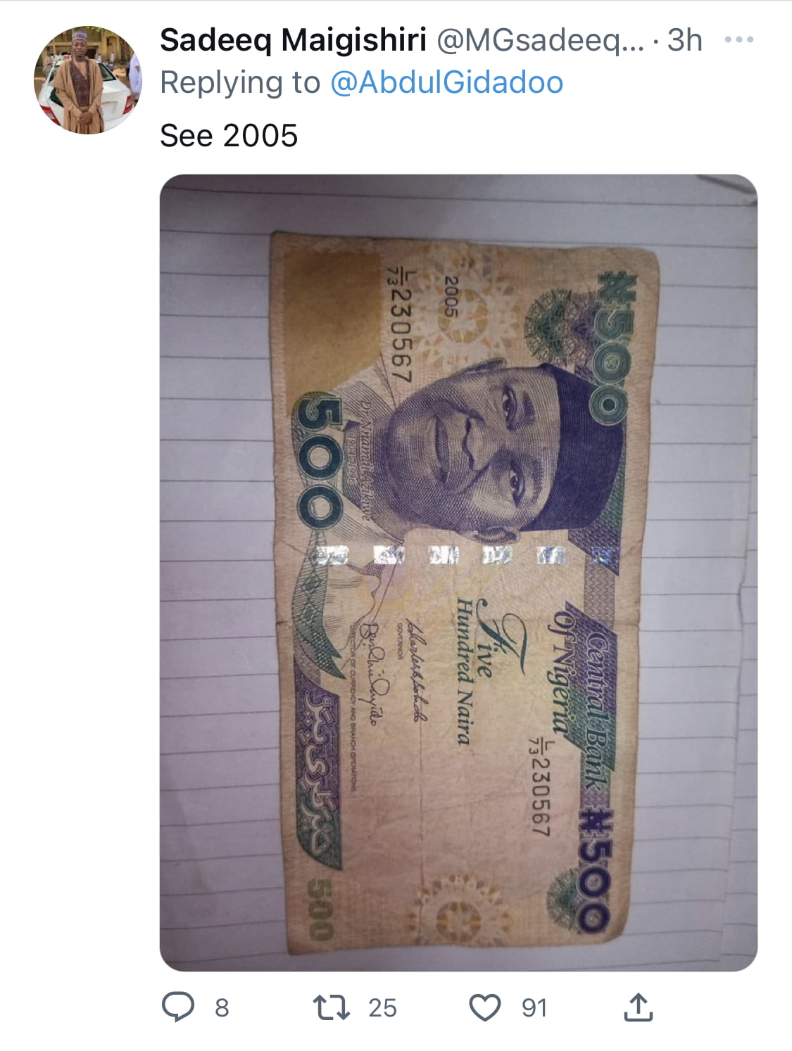 Nigerians react as over 15 year old Naira notes begin to resurface following CBN announcement [photos]