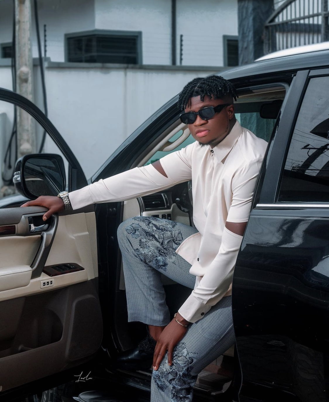 Comedian Zicsaloma gifts himself new house for birthday [photos]