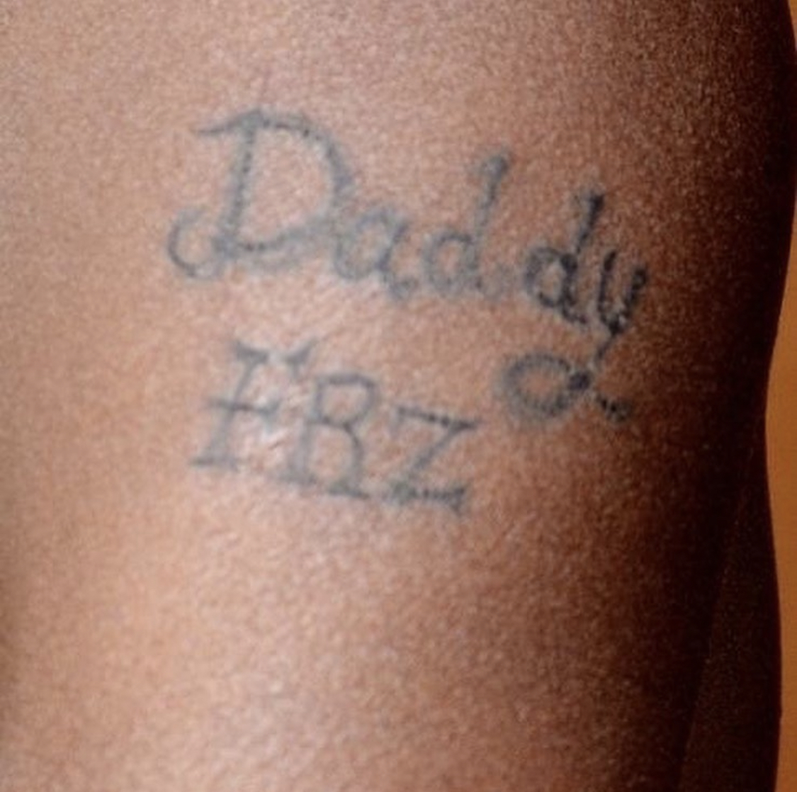 Student tattoos Daddy freeze name on body to appreciate him for paying school fees years ago [photos]