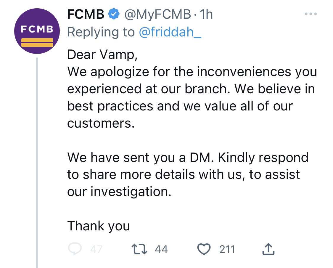 Lady calls out FCMB staff who kept customers waiting on queue to buy clothes [photos]