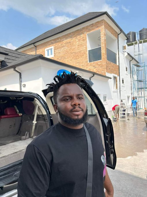 Oga Sabinus raises alarm about prospective kidnappers over rumors of his new house costing N100M [video]