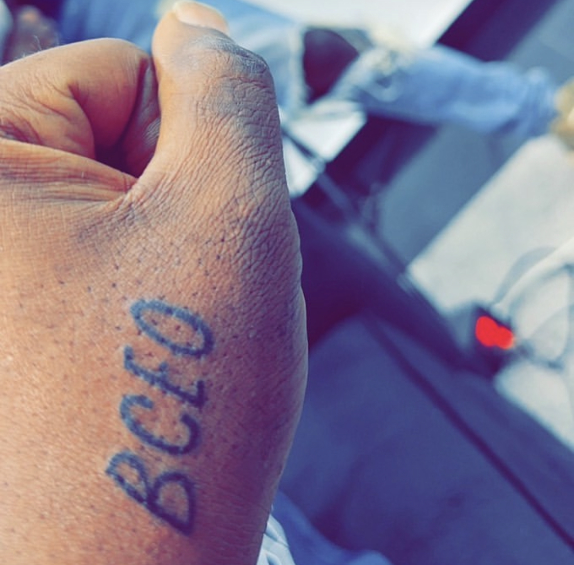 Blessing Okoro reportedly dating IVD as he tattoos her name on his hand few months after wife’s death [photos]