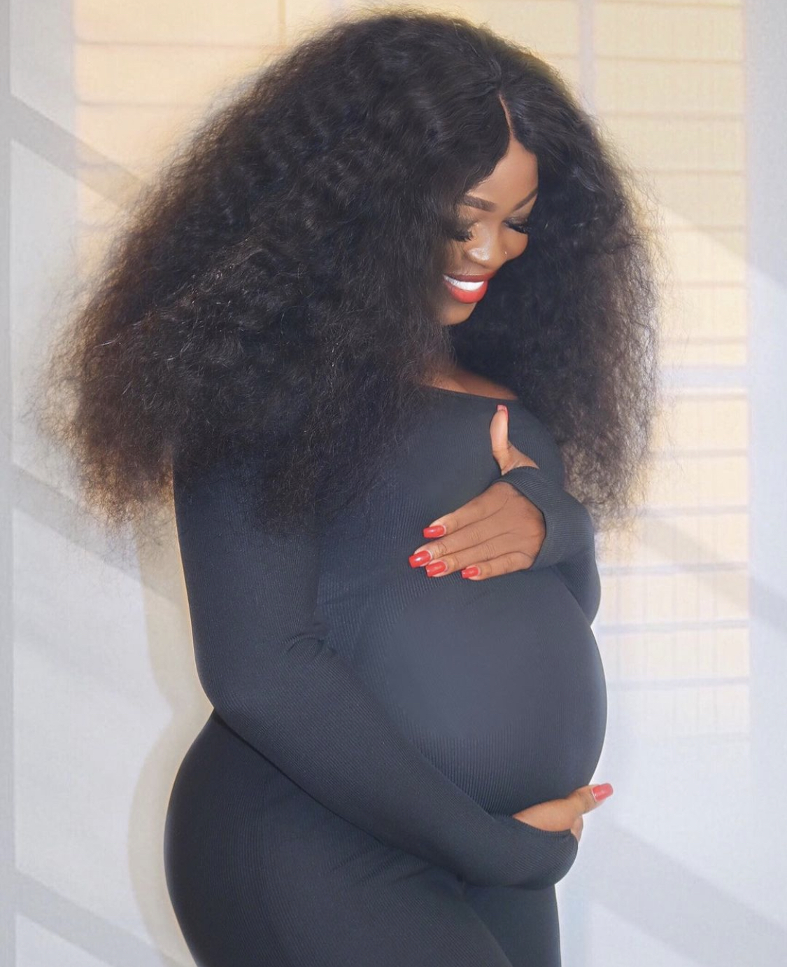 Your tummy was flat days ago - Fans Query BBNaija’s Ka3na as she announces pregnancy with huge baby bump [photos]