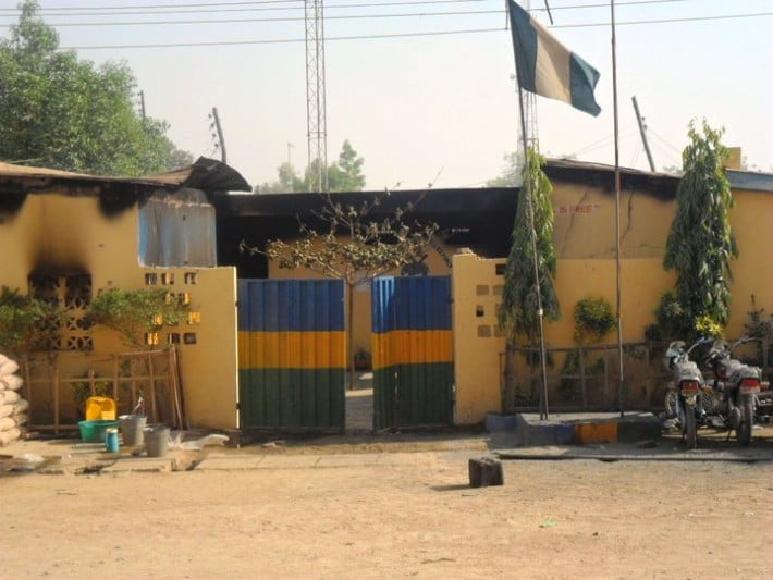 Hoodlums raze down police station in Oyo