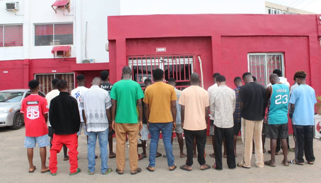 EFCC arrests 22 suspected ‘yahoo boys’ in Benin City, recovers 10 exotic cars, others