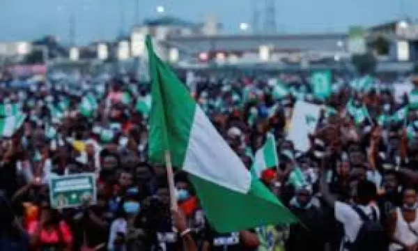 #Endbadgovernance: Protesters invade government property, loot food items in Kano