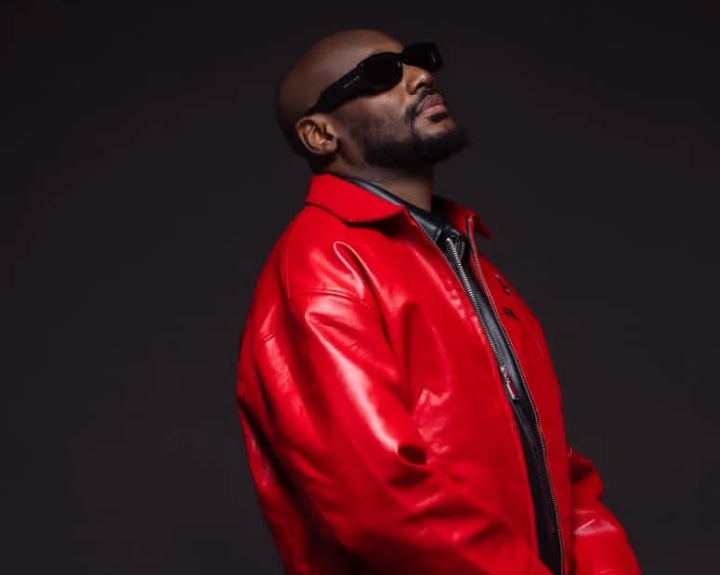 2face Idibia Proposes to Edo Lawmaker Natasha Osawaru (VIDEO)