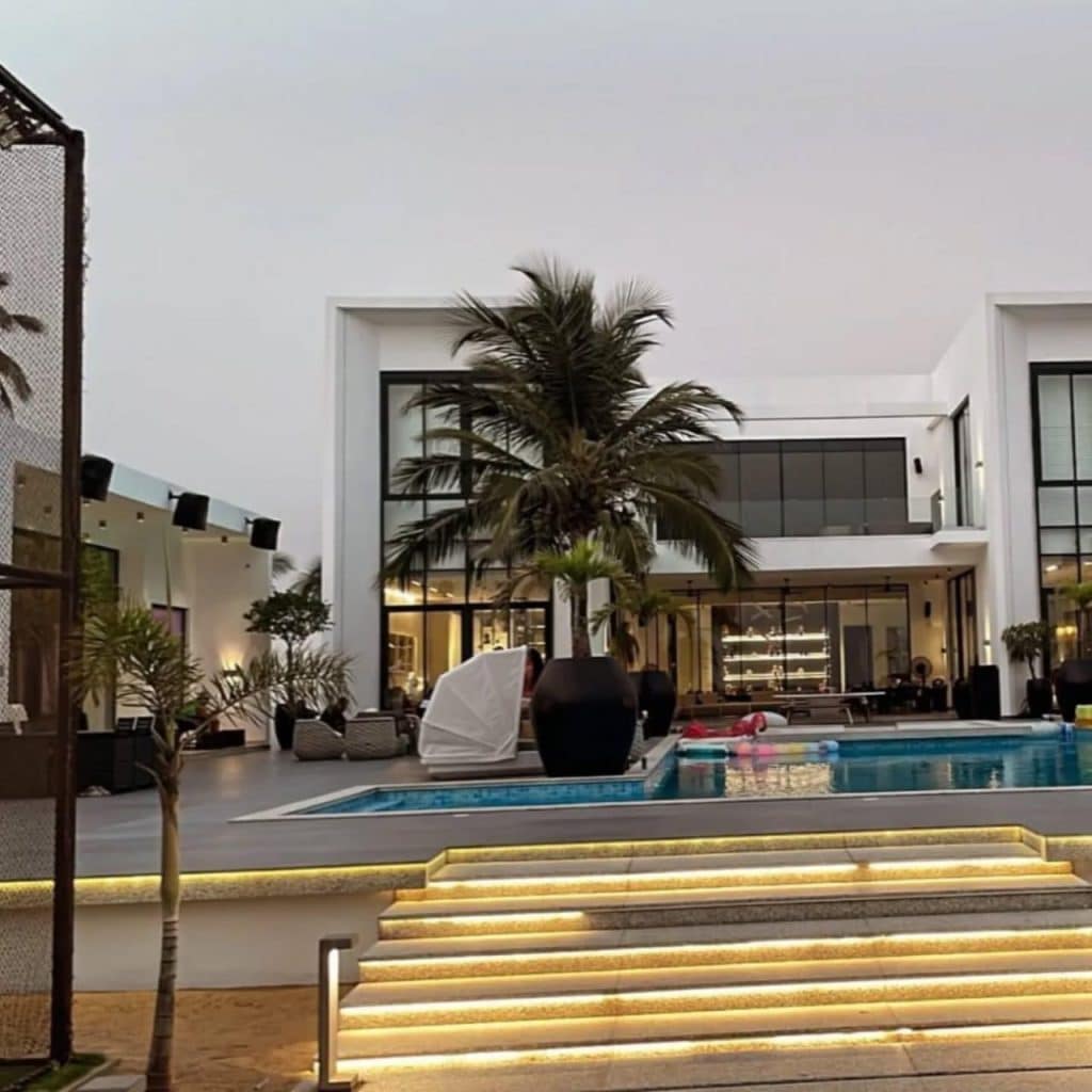 a picture of wizkid's house in Banana island