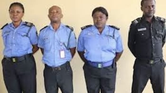 4 police officers detained for extorting ICPC chairman of N53,000